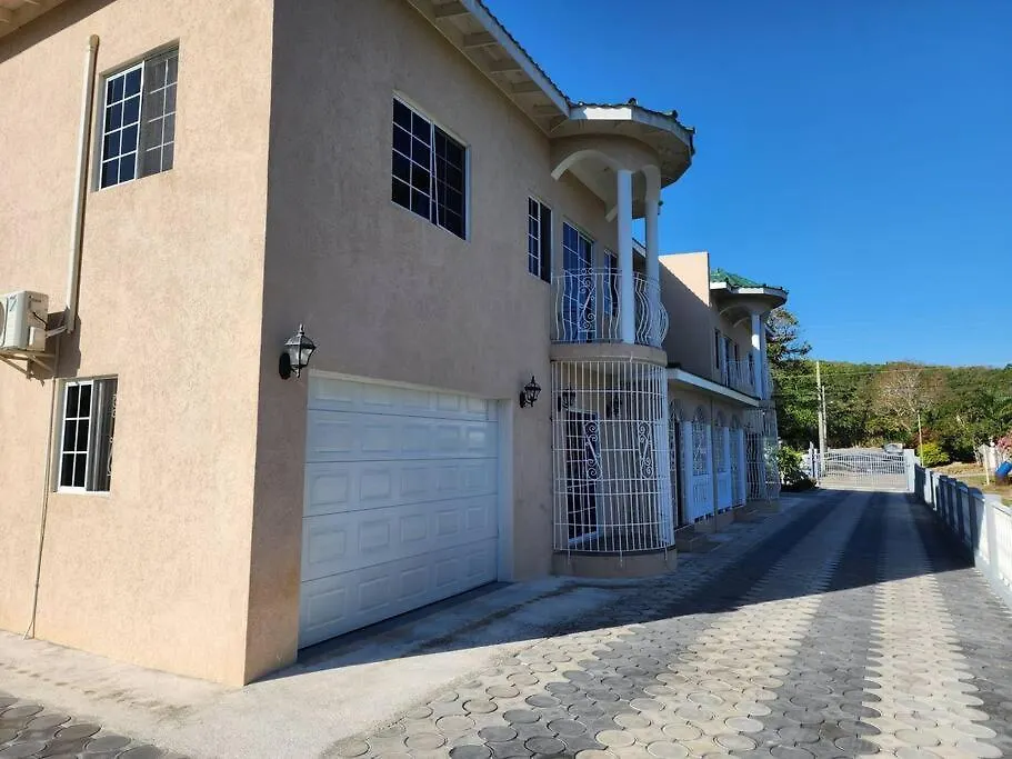 Holiday home Paradise Nestled Between Montego Bay And Negril Hopewell